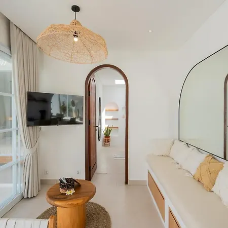 New! Villa Troy - 1Br Villa In Kerobokan